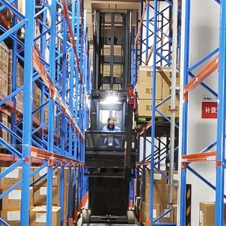 Aisle Picking Forklift